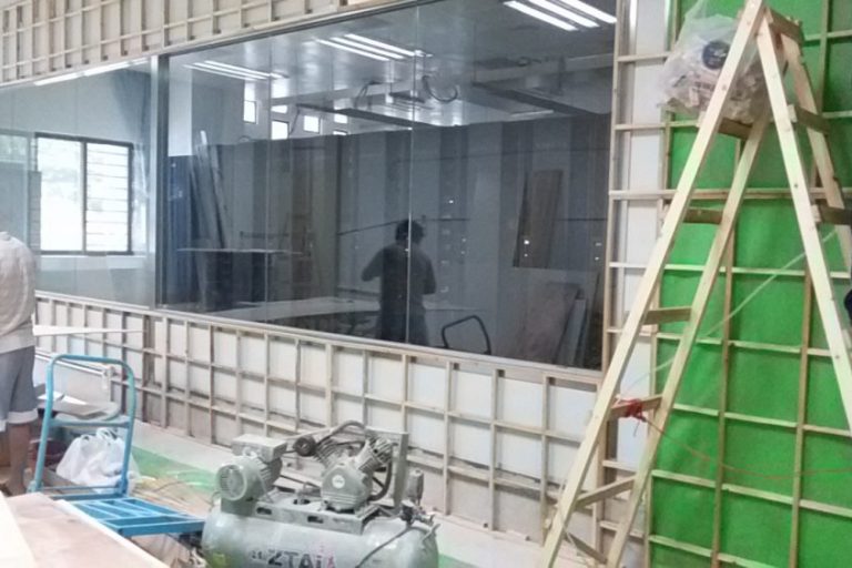 科技园展厅装修_右立面墙面基层