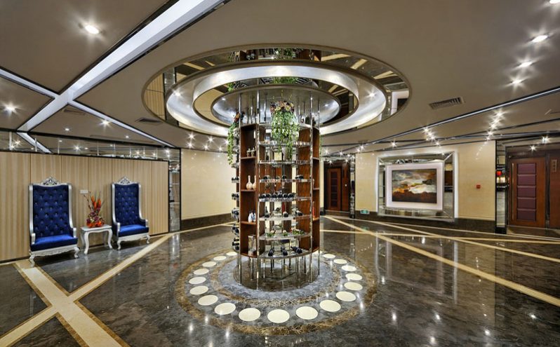 昆明餐厅装修门厅 昆明餐厅装修门厅