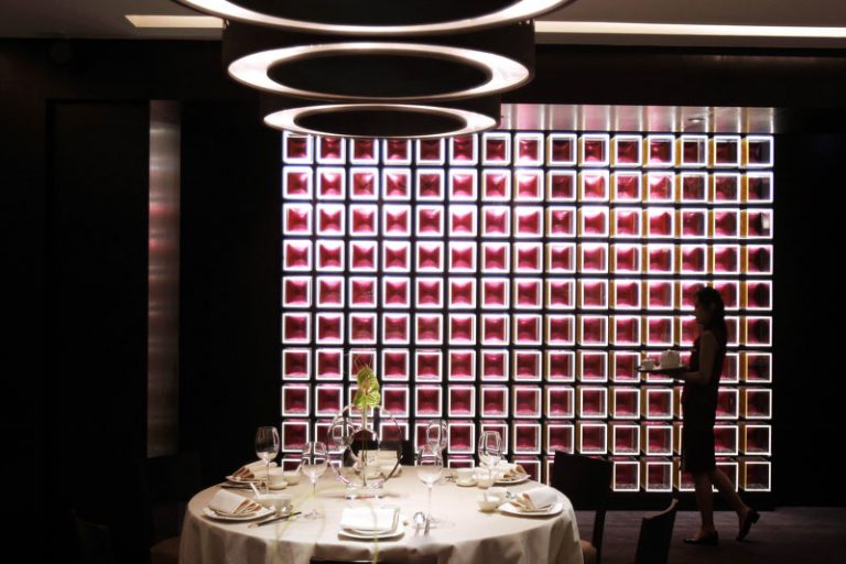 餐厅装修玻璃砖装饰