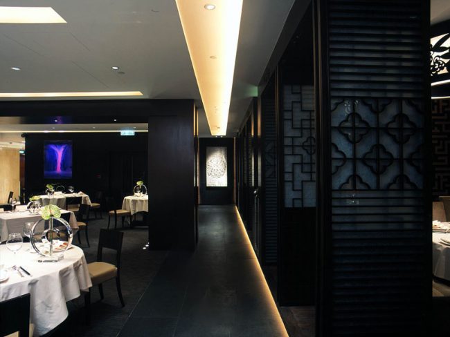 餐厅装修走道灯光