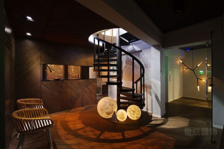 云南昆明五华区工业风办公室装修设计楼梯效果图