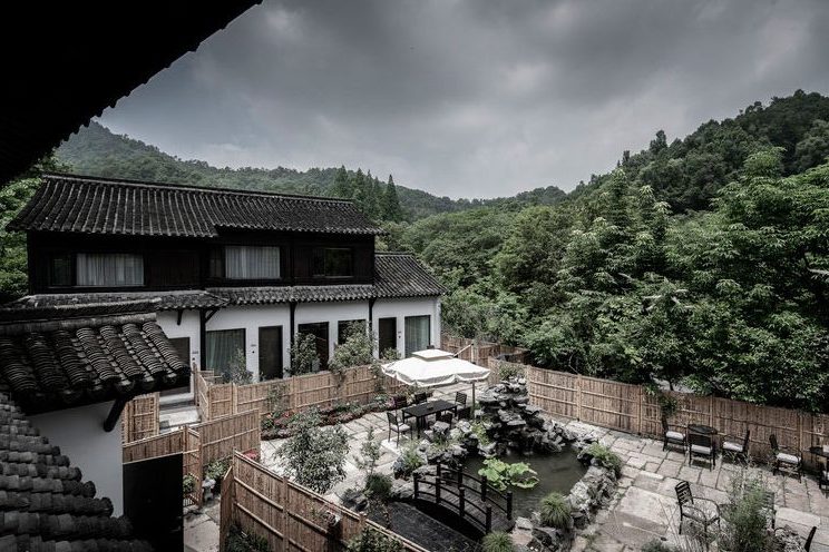 云南昆明呈贡区新中式民宿酒店设计外观效果图