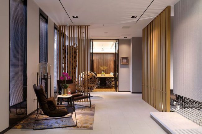 办公室的木隔断