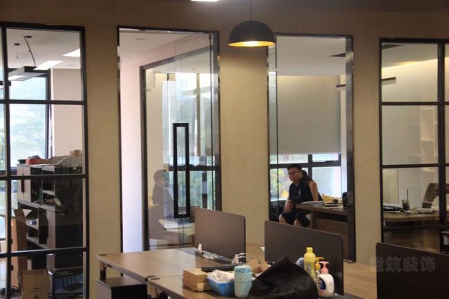 办公室金属门套