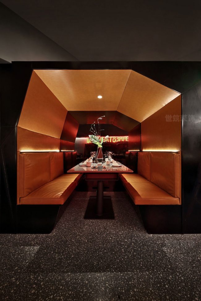 半开放式的餐厅设计