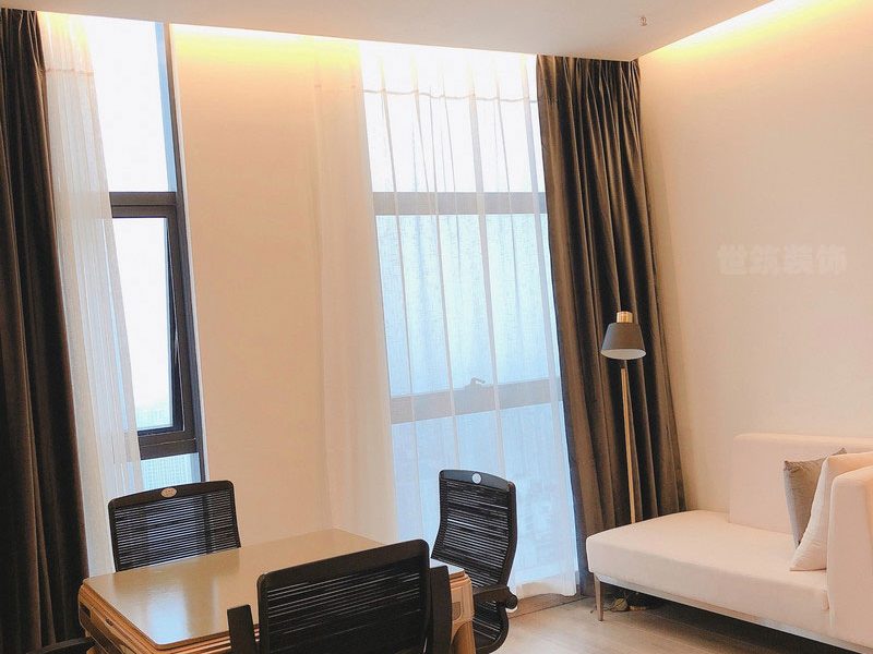 北欧风格酒店空间套房娱乐室装修图