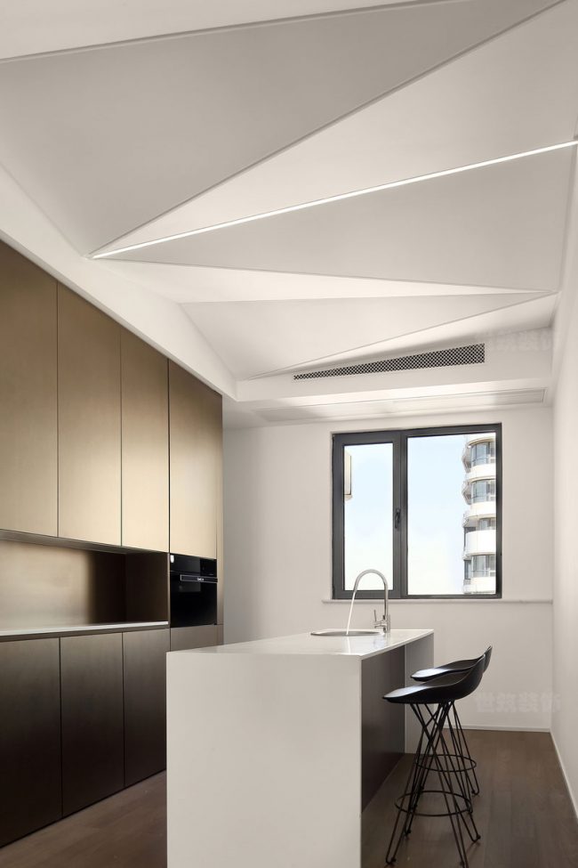 白色的吧台效果