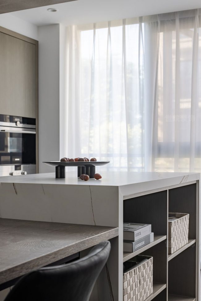 白色石材的吧台设计