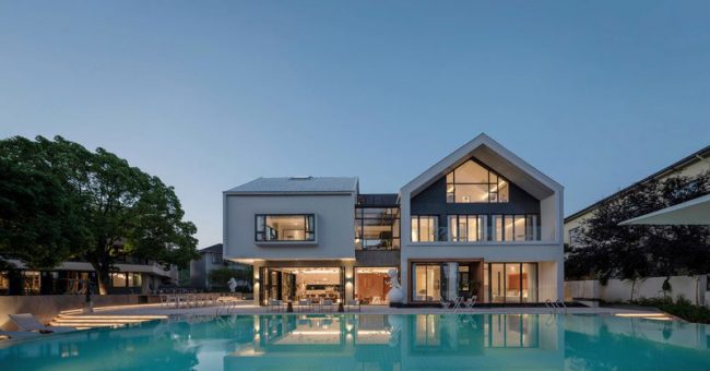 别墅外的泳池设计方案