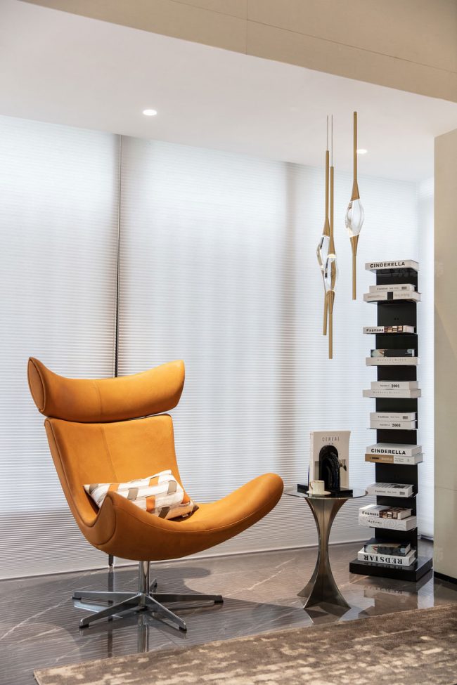 橙色的艺术沙发