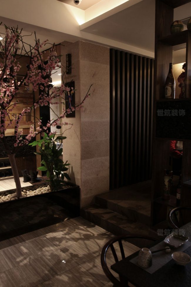 餐厅景观隔断设计