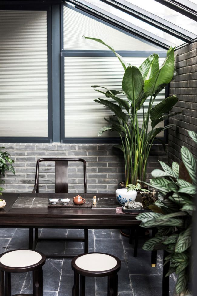 顶面采光的茶室效果