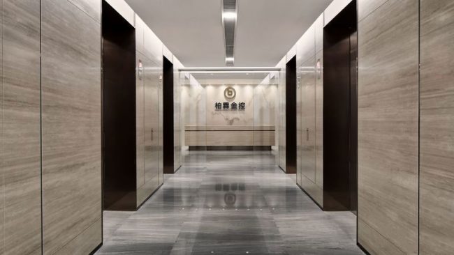 电梯间石材墙面