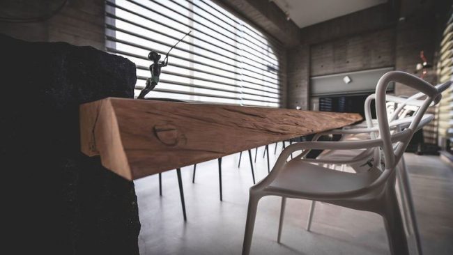 工业风办公室洽谈空间装修图