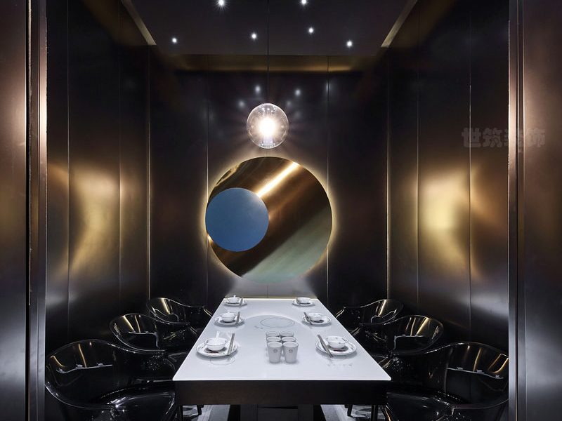 黑色主题的餐厅设计方案
