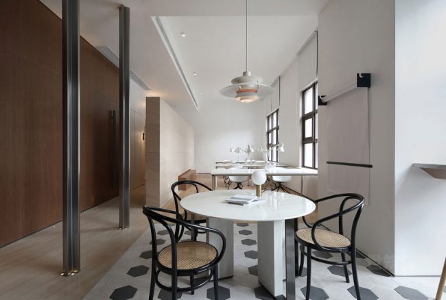 极简风格办公室公共交流区装修图