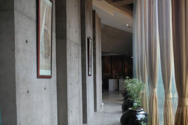 极简风格酒店过道场景装修图