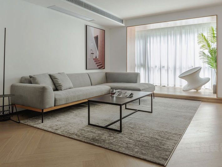 极简风格家居客厅灰色沙发休息区装修图