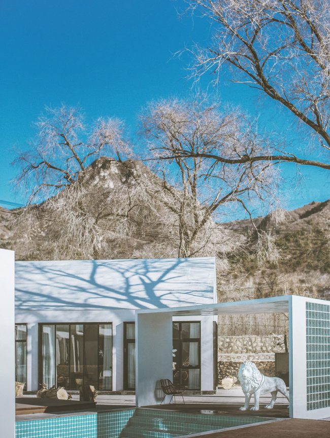 极简风格咖啡厅外观实景图