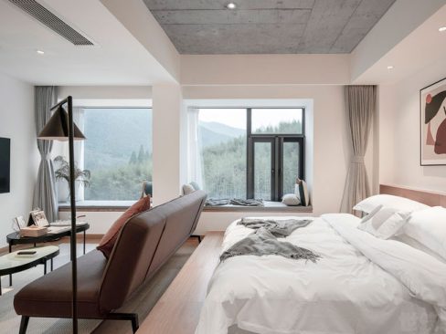 极简风格文旅酒店主题套房装修图