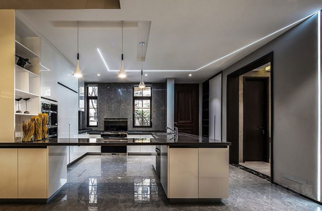 极简风格样板间开放式餐厨空间装修图