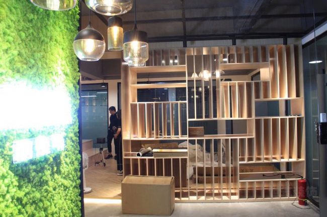 模板装饰柜的隔断