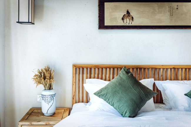 民宿酒店的原木家具