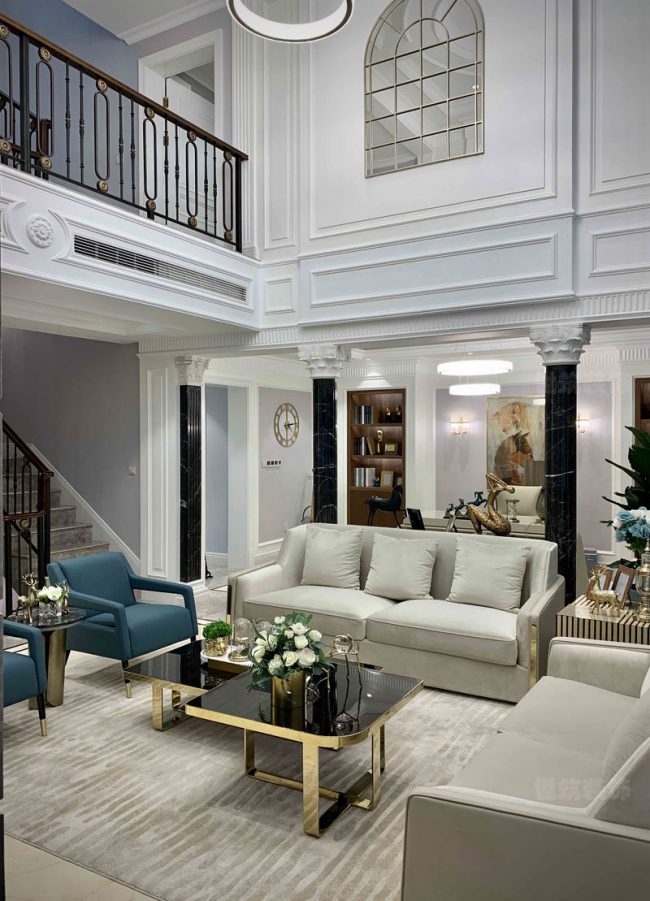 美式轻奢风别墅家居客厅装修图