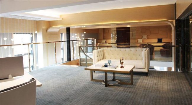 轻奢风格办公室接待区装修图