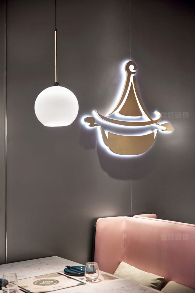 轻奢风格餐厅场景用餐区域装修图