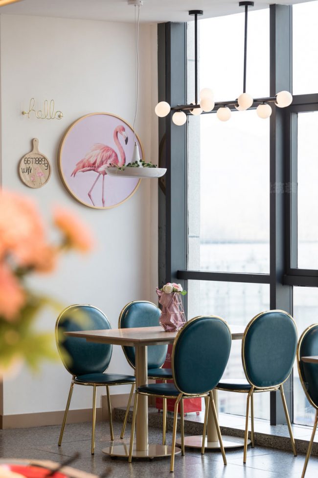 轻奢风格餐厅场景用餐环境装修图