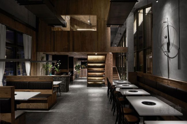 深色木纹餐厅设计效果图