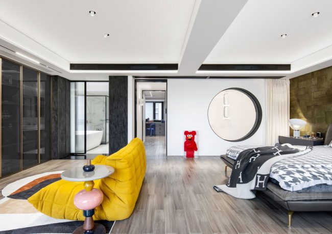 卧室前的黄色懒人沙发