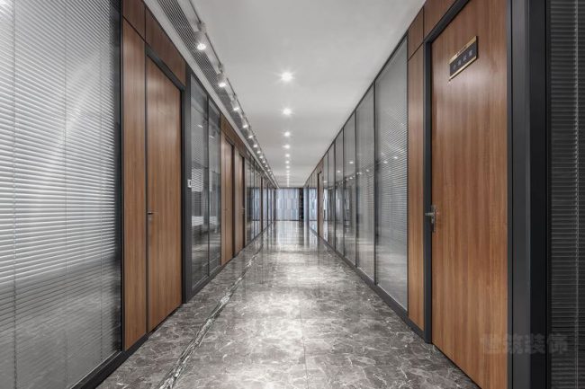 现代办公室的走廊效果图