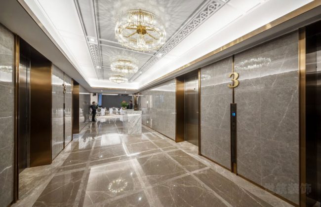 现代电梯间金属搭配设计