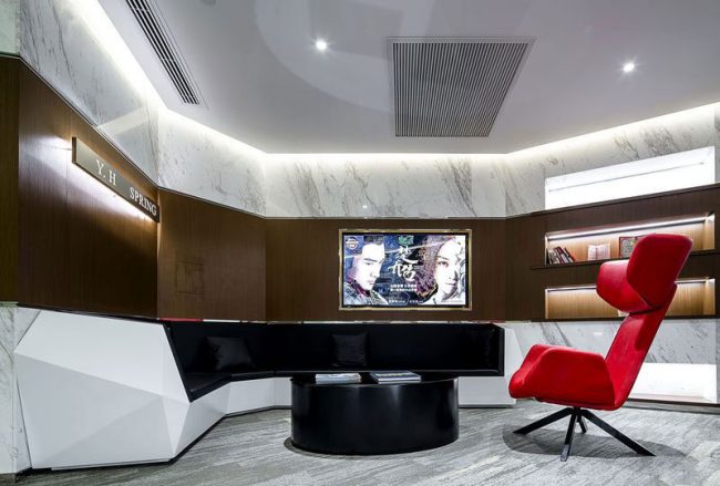 现代风格办公空间休息区装修图