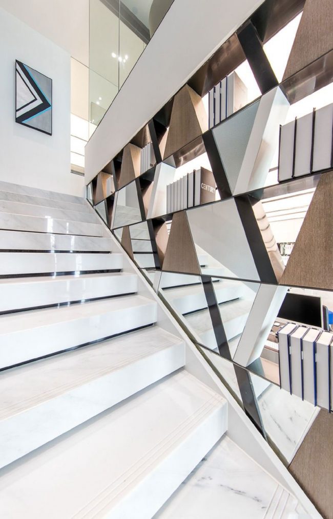 现代风格办公空间艺术楼梯过道空间装修图