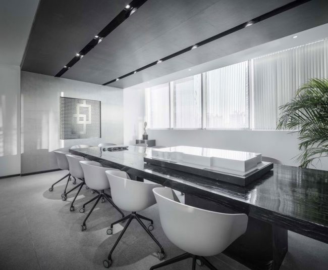 现代风格办公室场景会议室范围装修图