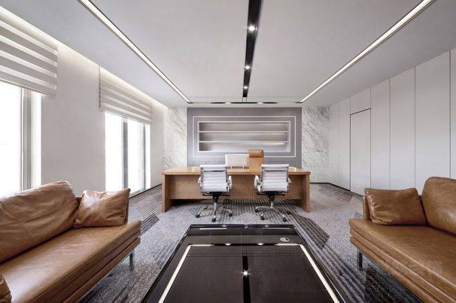 现代风格办公室副总裁办公空间装修图