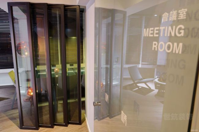 现代风格办公室入口区域装修图