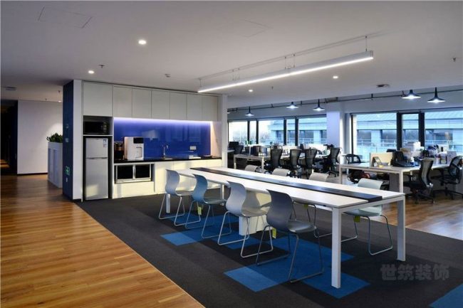 现代风格办公室休闲茶水区装修图