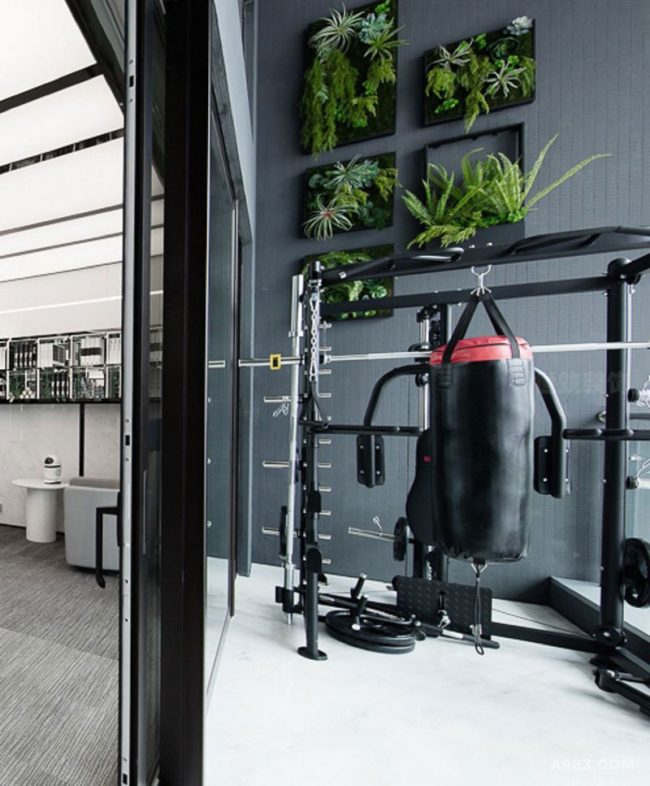 现代风格办公室阳台休闲健身区装修图