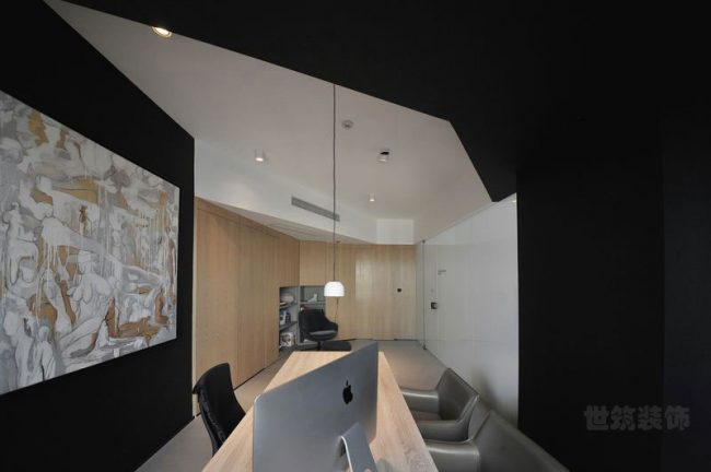 现代风格办公室主管办公空间装修图