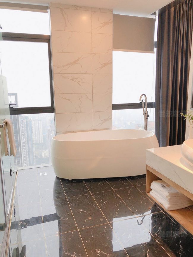 现代风格酒店卫浴空间装修图