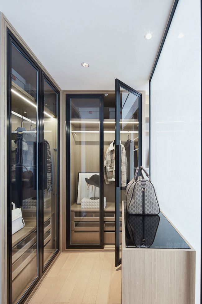 现代风格家居客房衣帽间装修图