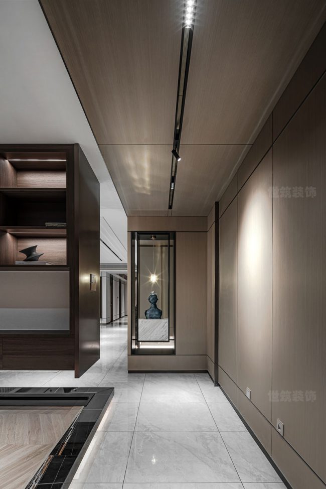 现代风格家居衣帽间装修图