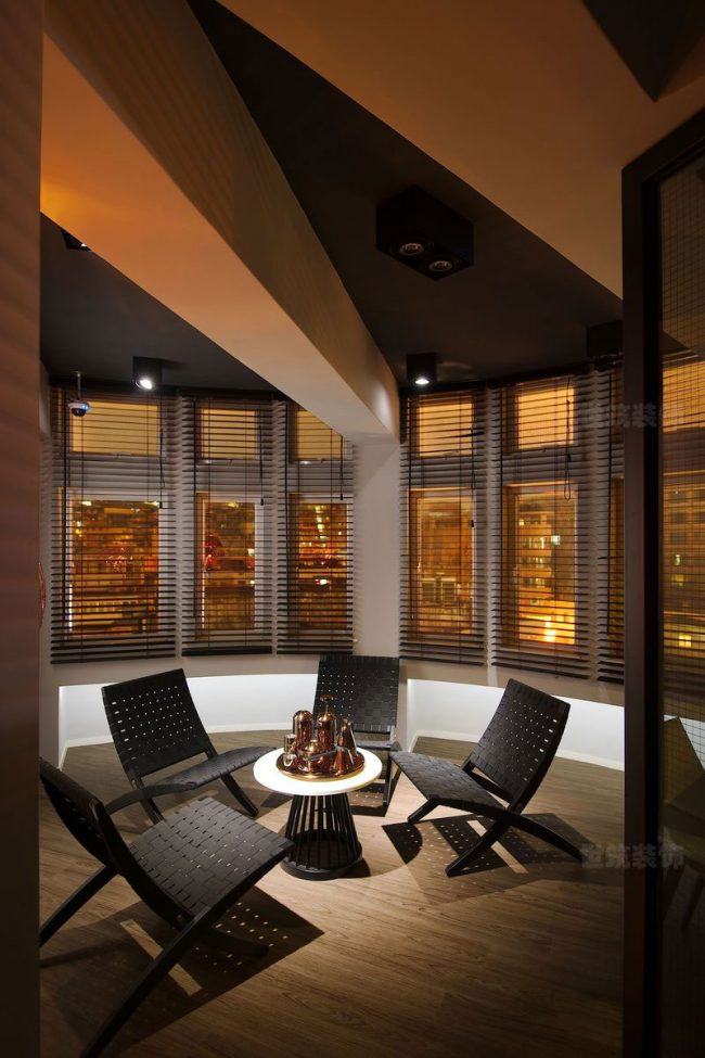 现代工业办公室休闲交流区场景装修图