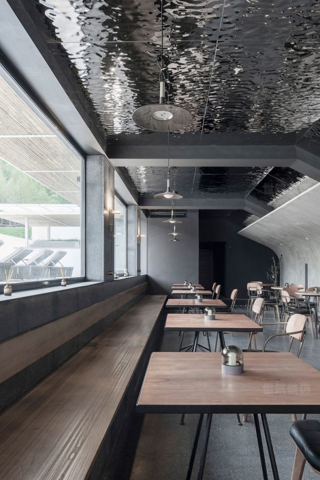 现代工业风咖啡厅雅座装修图