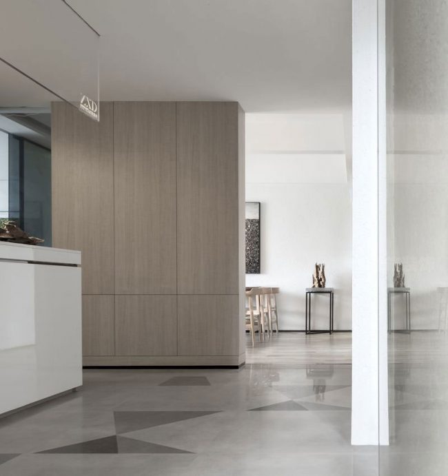 现代极简风家居空间过道区域装修图