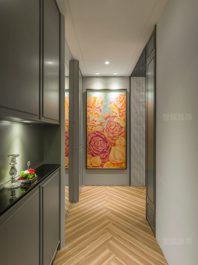 现代极简风家居玄关区域装修图